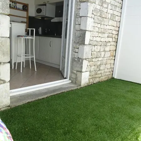 La Petite Maison Sur L'ile De Re