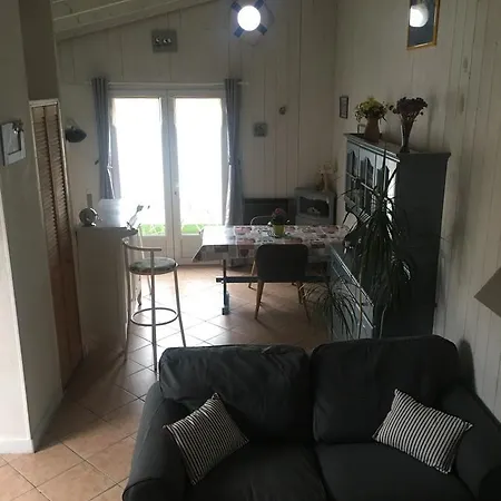 La Petite Maison Sur L'ile De Re * לה פלוט